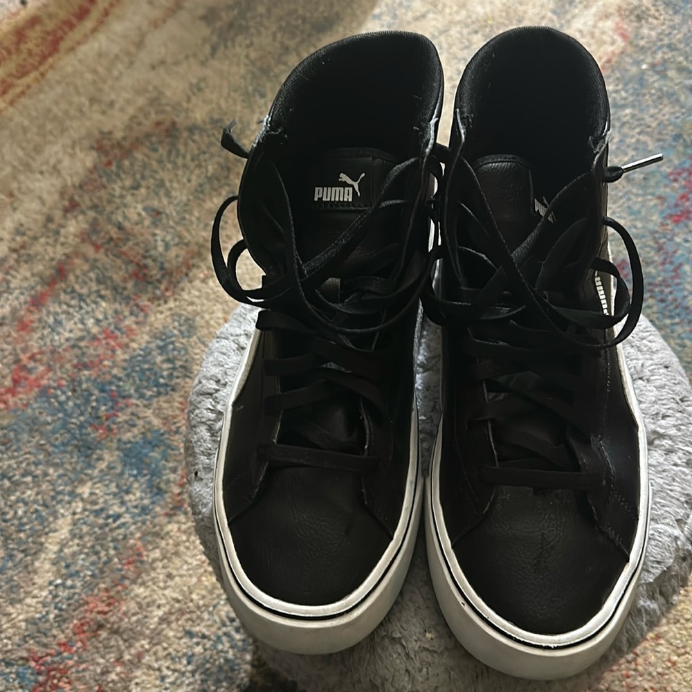 Women’s Puma Leather Platform Sneaker